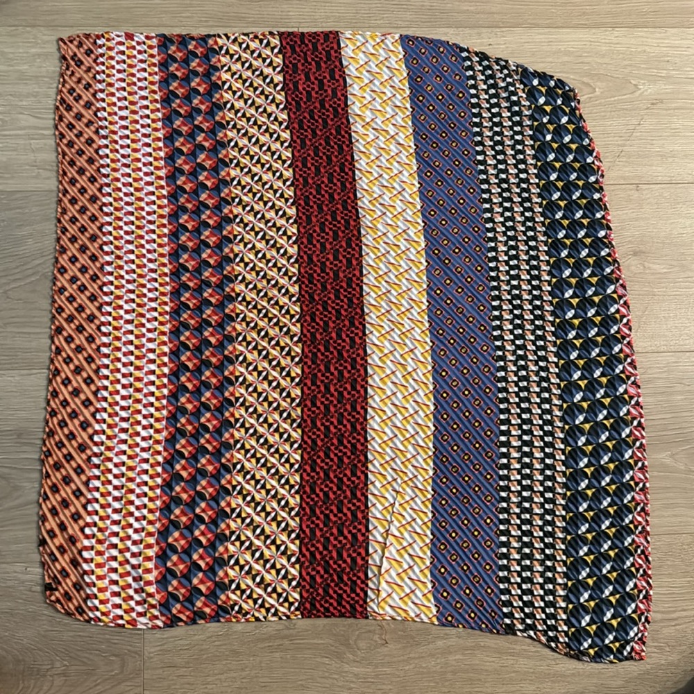 Printed Scarf - Picture 2 of 3